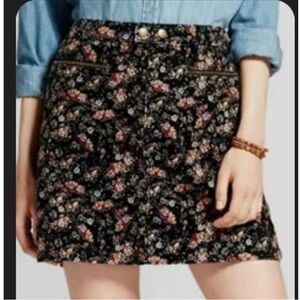 🌺 302 Mossimo Black Floral Corduroy Mini Skirt | Size 14